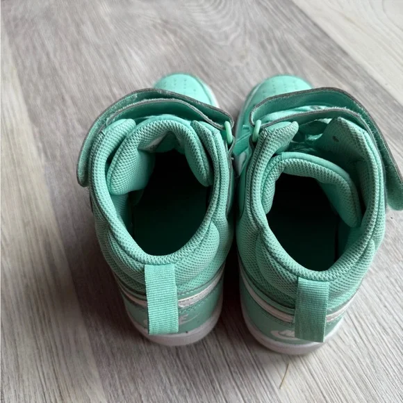 Nike Fresh mint Green High-Top Sneakers - Picture 3 of 5